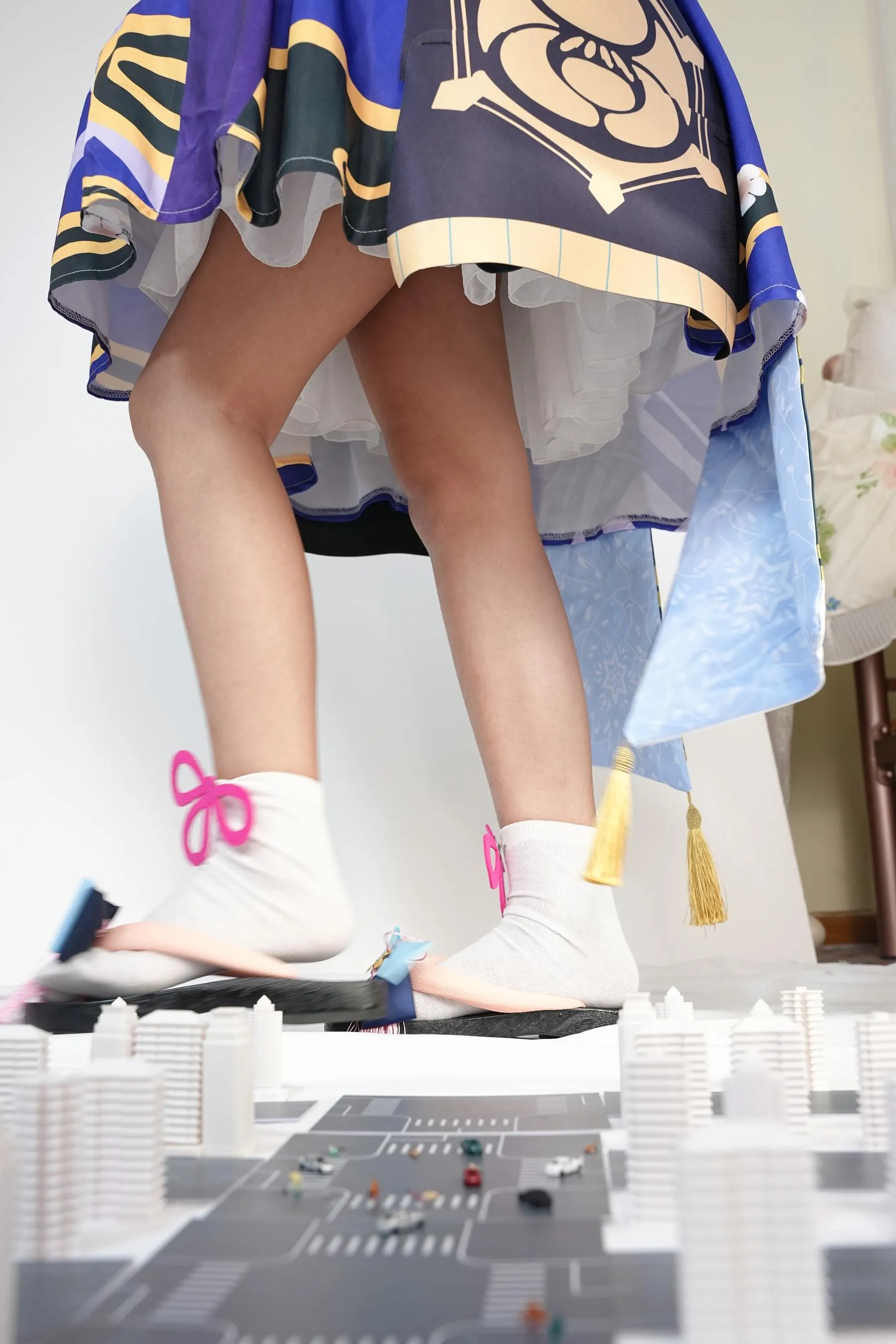 [觅芙少女]NO.092 娜娜-cos神里凌华 巨人踩踏 [204P]插图4